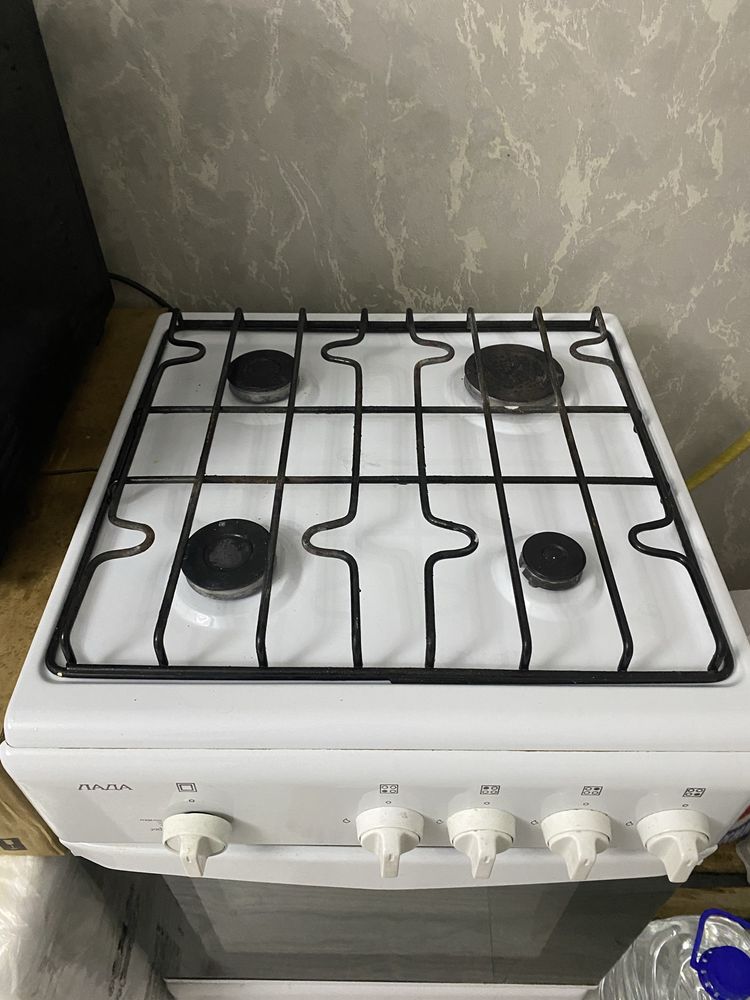 Продам газовую плиту