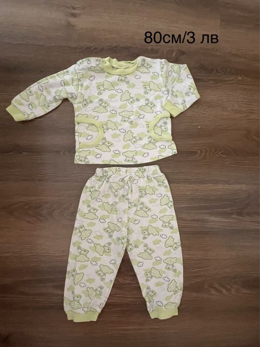 Нови и употребявани долнища, блузи, бодита, пижами, шапки 80 и 86см