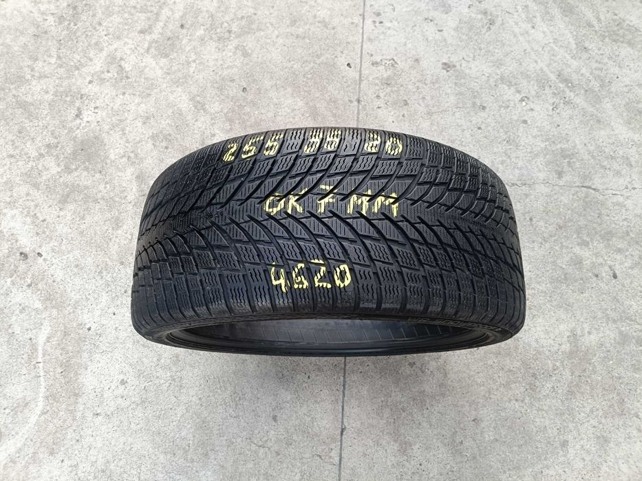 O anvelopa de iarna 255 35 20 nokian wr snowproof p 7 mm
