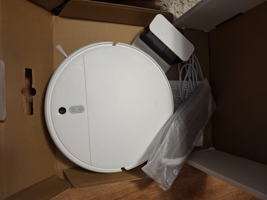 Aspirator robot vaccum mop 2 lite nou ,toate accesoriile incluse .