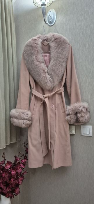Луксозно дамско палто, размер S-M
