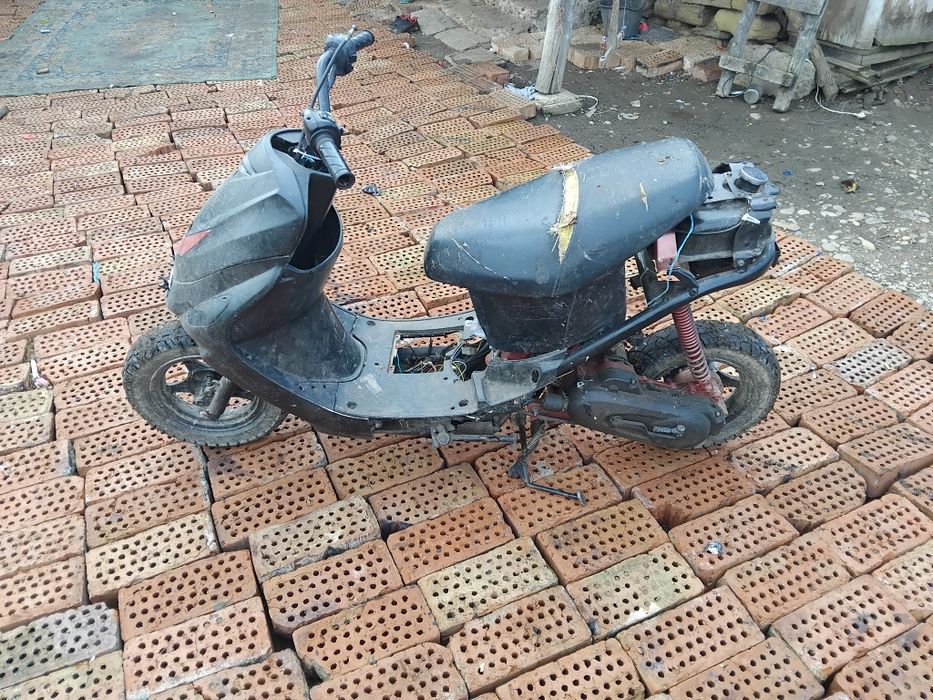 Scuter 49 st de vanzare