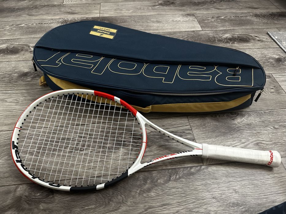 Продам ракетку Babolat для взрослых