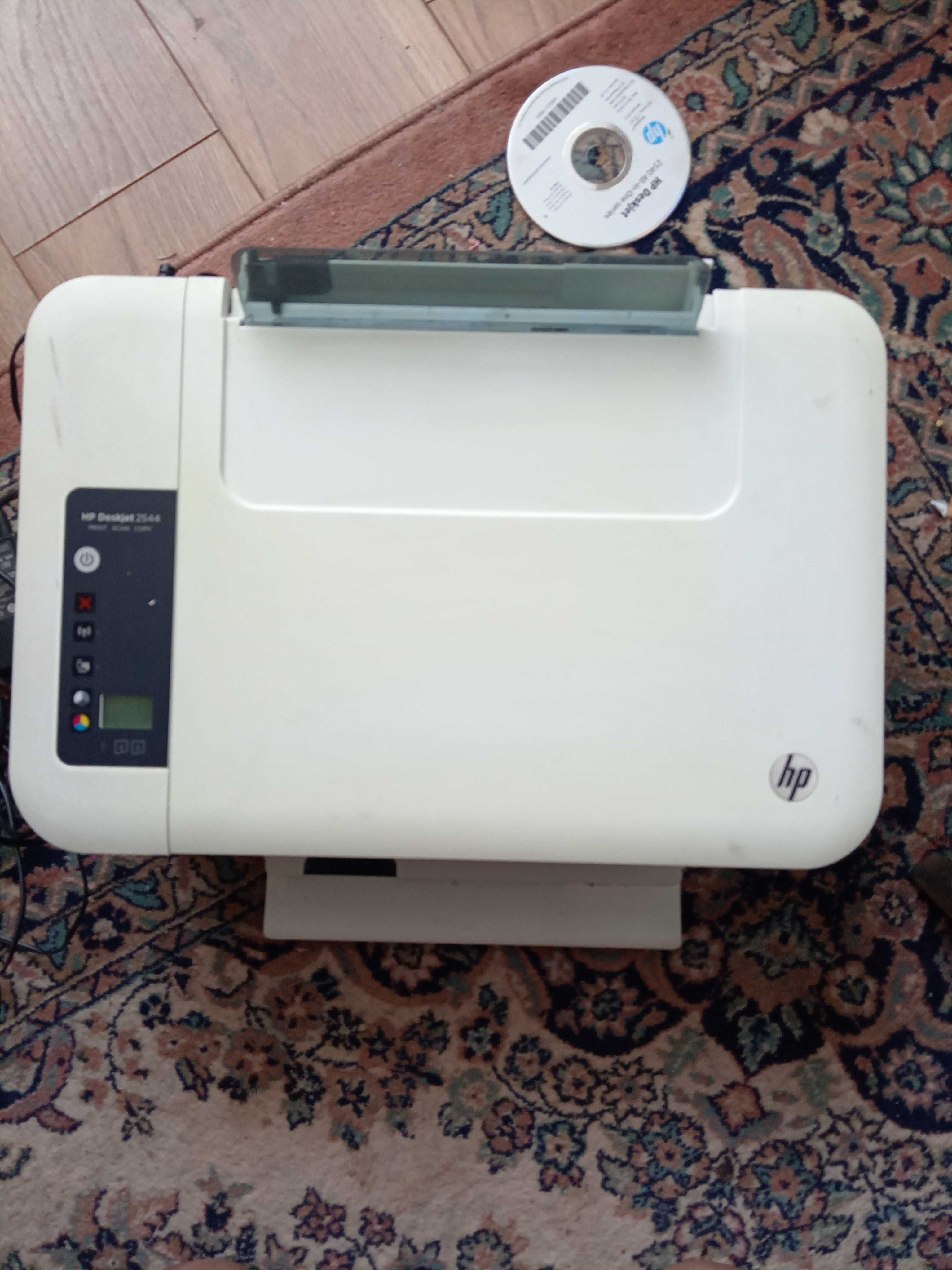 Vand imprimanta, copiator, xerox, perfect functionala, OFERTA 200 lei