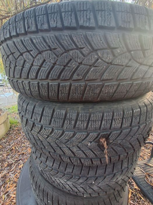 Зимни гуми 215/60/17