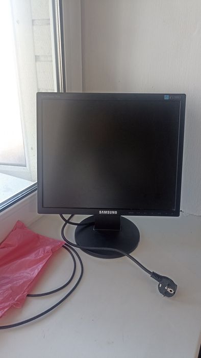 Продам монитор Samsung