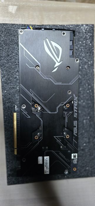Placa video ASUS AMD Radeon RX 5700 XT Strix Gaming O8G, 8GB