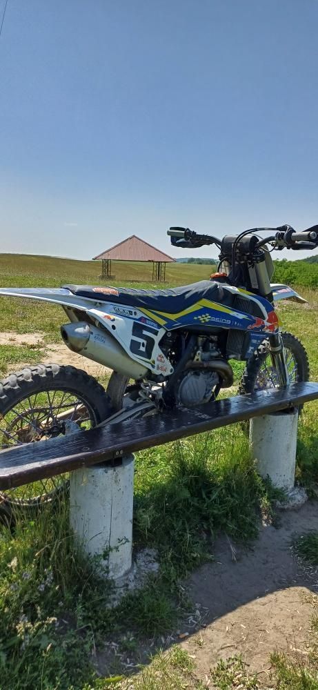 Vând ktm sx-f 450 2016.