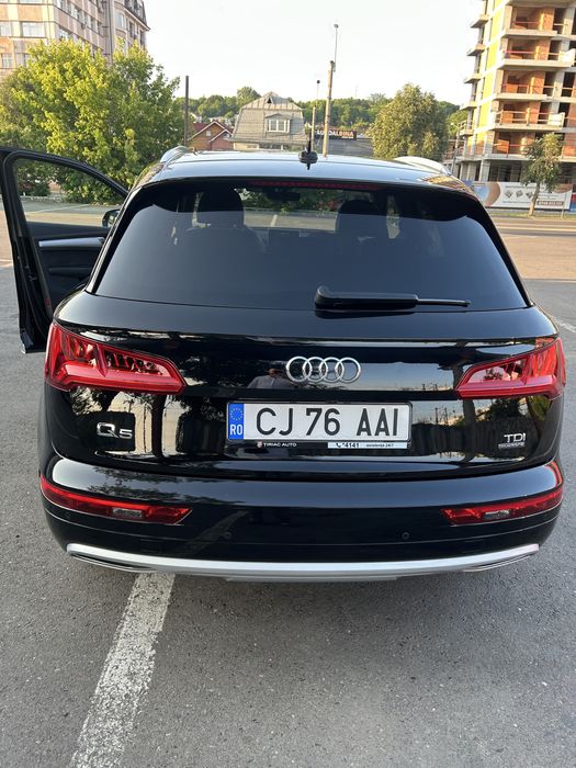 Vand Audi Q5 / ofer factura pe masina