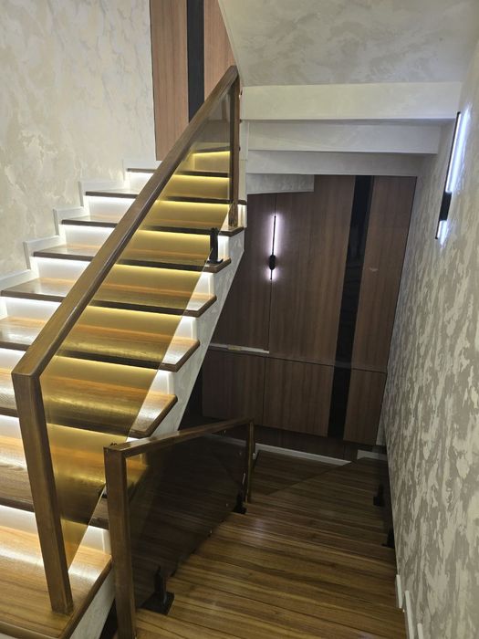 Продажа 1,4 сотки, 2 этаж, 5 хона 3 санузел