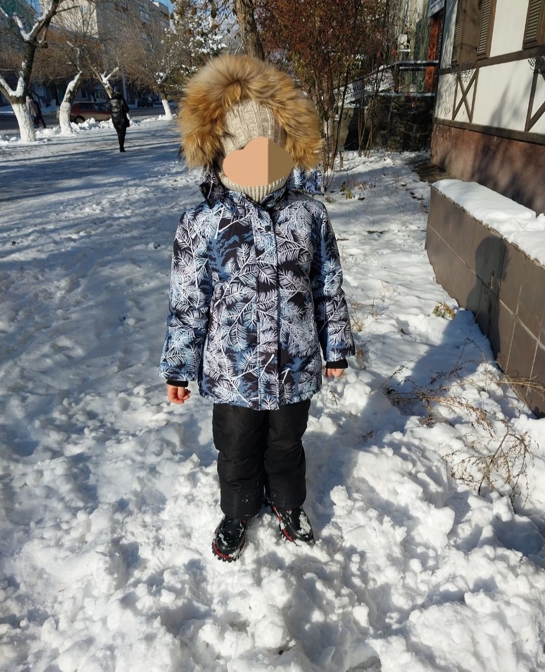 Зимние комбинезоны 15000т