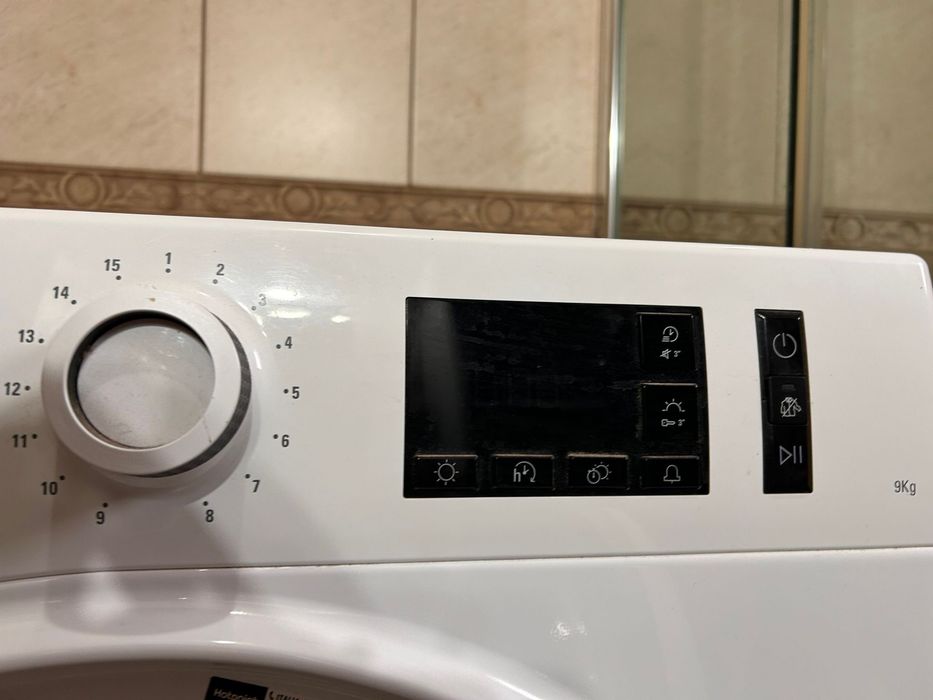 Uscator de haine HotPoint