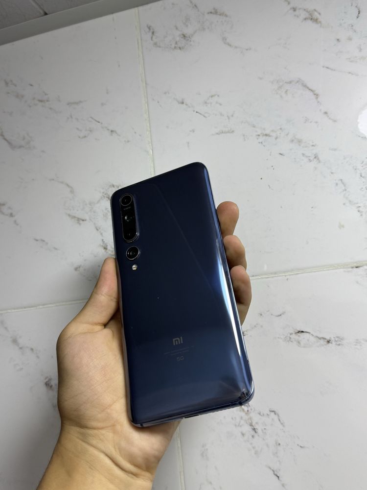 Mi 10 5g 8/128gb срочни сотилади