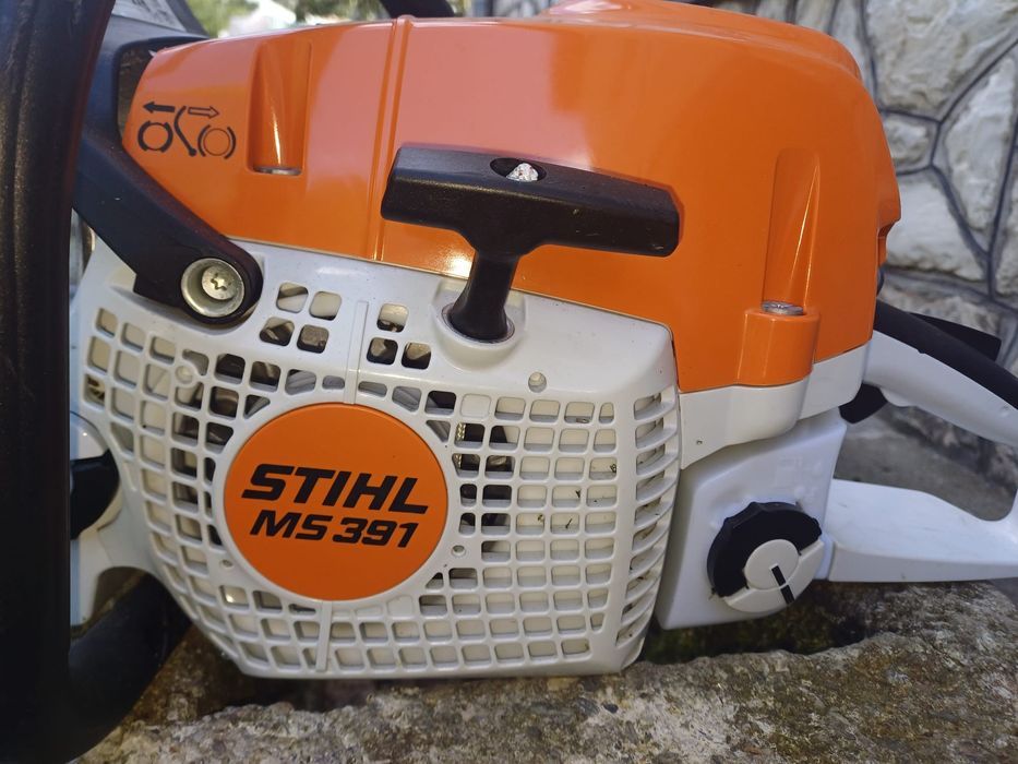 Vand  stihl ms 391 si acumulatori stihl ap 500 s        .