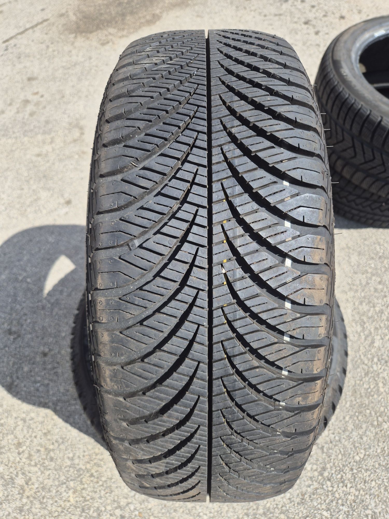 1бр. 195/55/16 Goodyear Vector 4 Seasons гумя лятна зимна