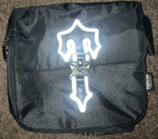 REFLECTIVE Trapstar Irongate Cross-1.0 body bag  чанта чисто нова