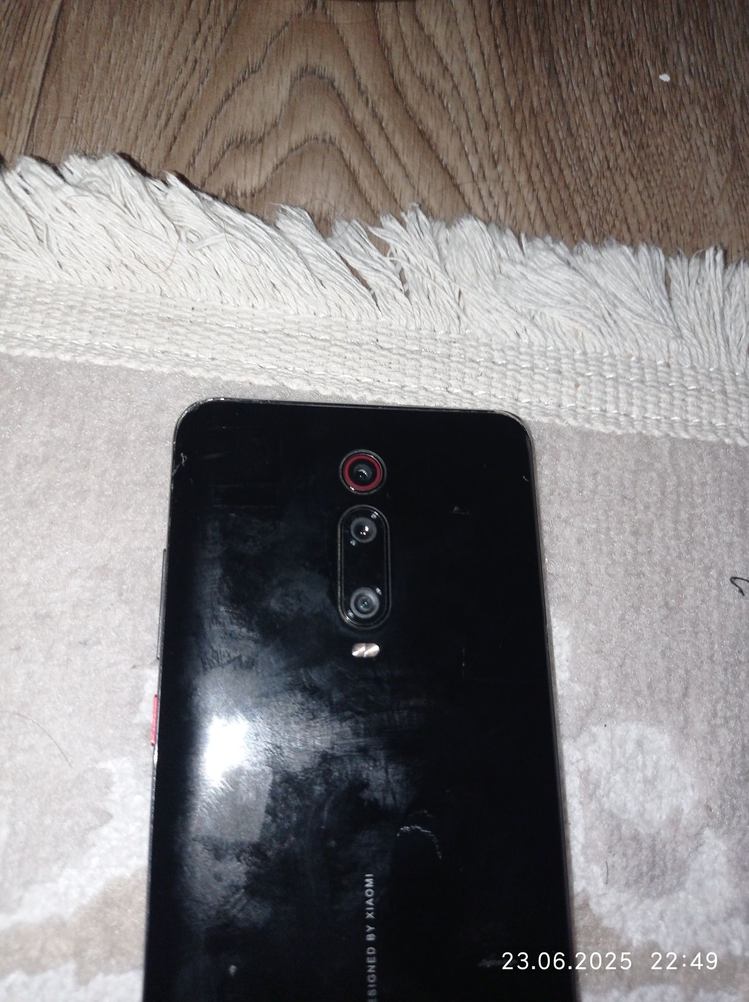 Продам смартфон xiaomi ми9т