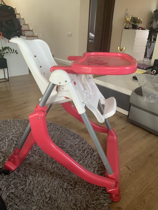 Scaun de mancat pentru copii, culoare roz. Folosit.