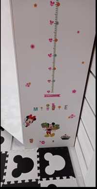 Стенен стикер Мини Маус със скала за измерване ръсна на детето