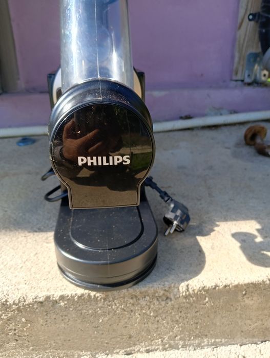 Vînd storcător cu presare la rece  Philips