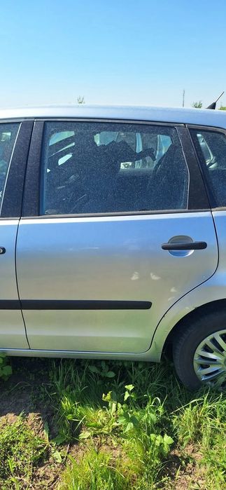 Dezmembrez Volksvagen Polo An 2001