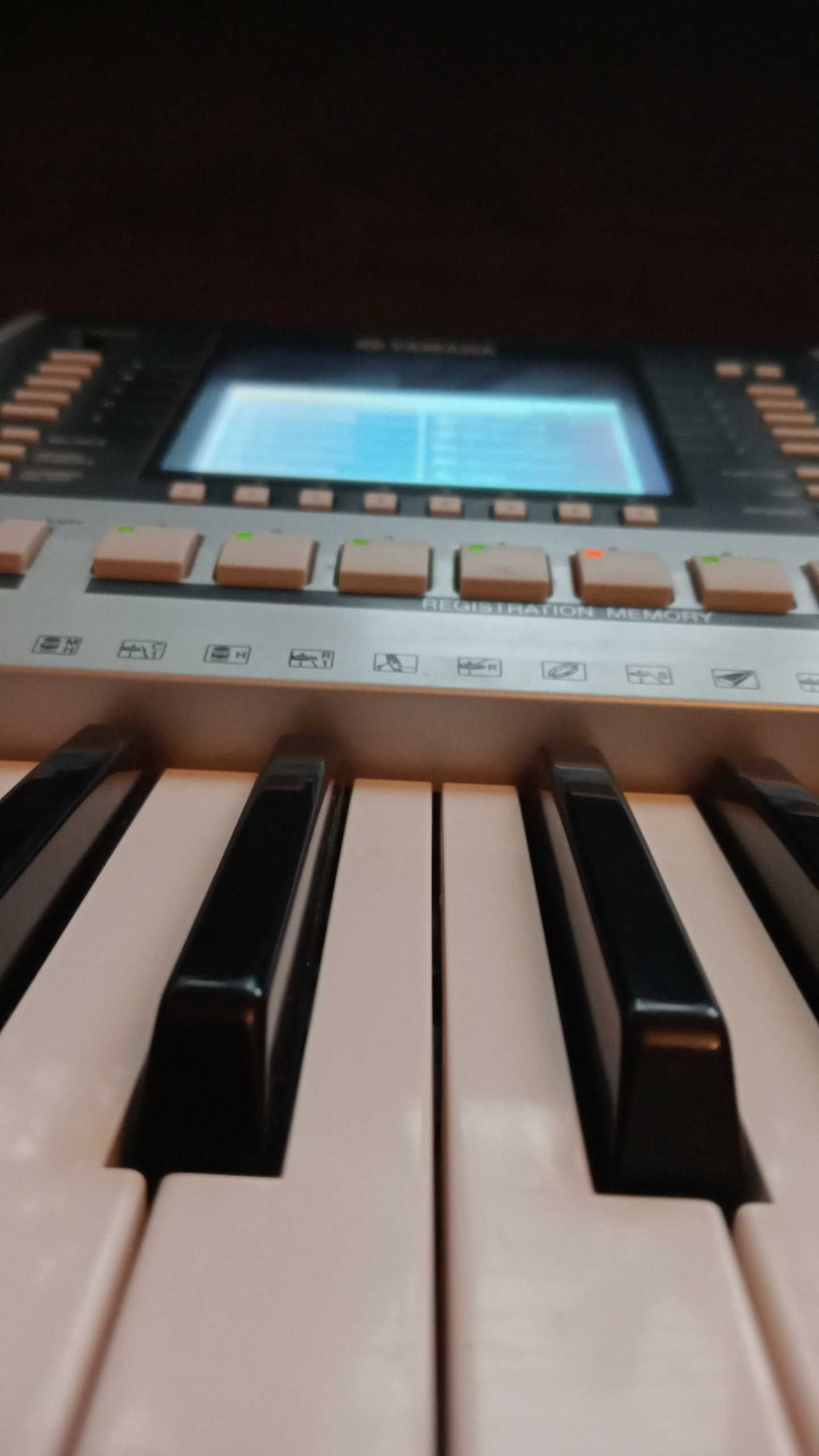 Clapa Yamaha psr s710