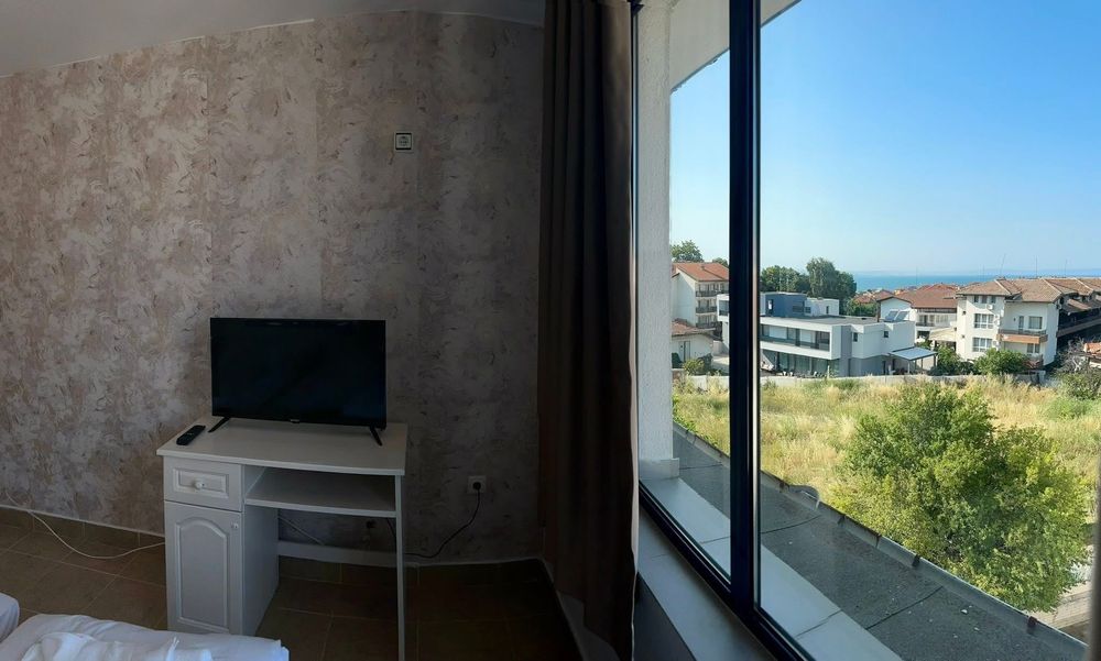 Хотел, гр. Черноморец