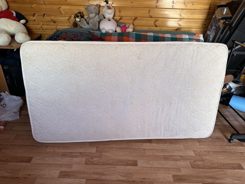 Продам матрас односпальный