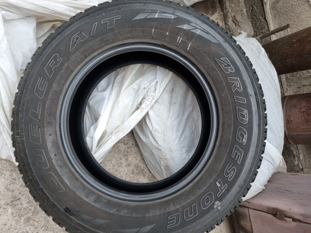 Шины Bridgestone 265/65 R17