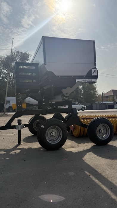 РУМ( разбрасыватель минеральных удобрение ) Турция