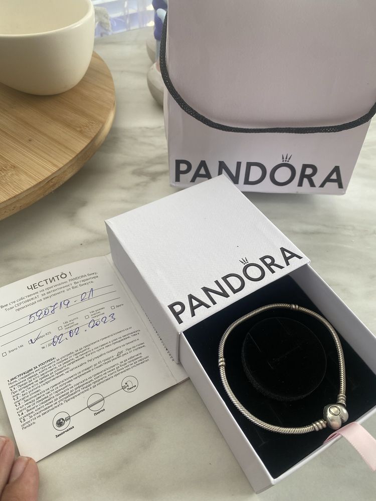 Гривна на марката PANDORA
