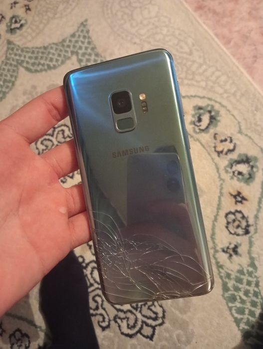 Samsung s 9 продам 19000 без торга