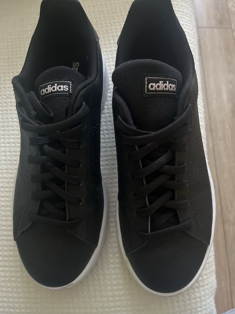 Маратонки adidas