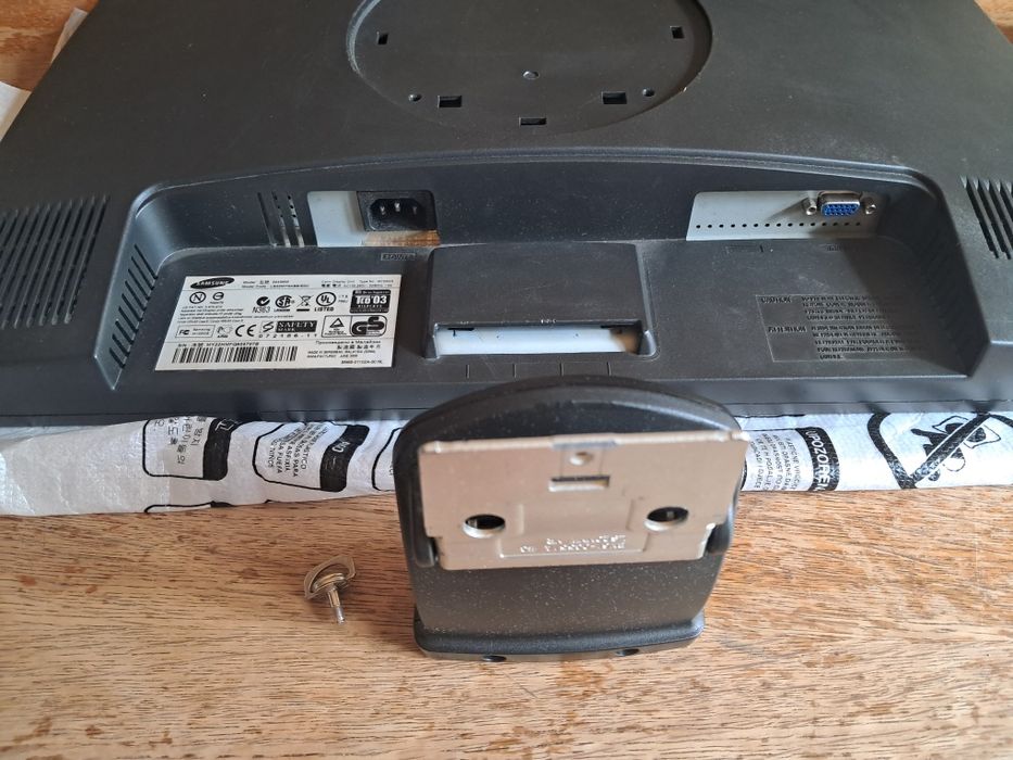 Monitor Samsung SyncMaster 2243NW