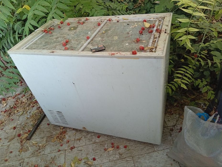 Срочно продаю 3шт Холодильник морозильник мороженое