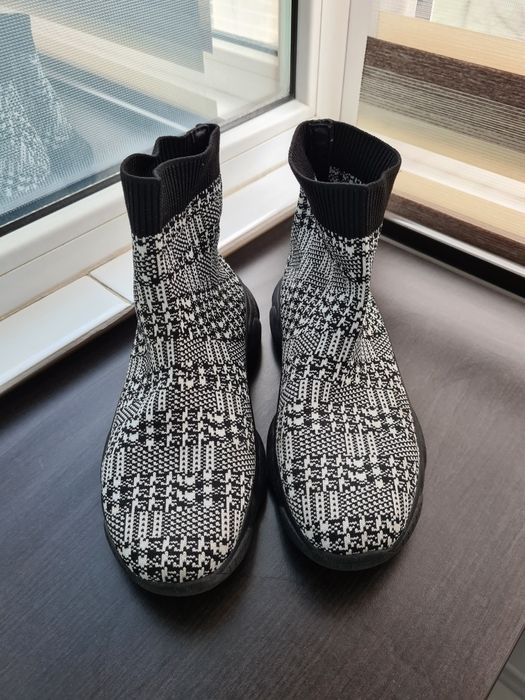 Încălțăminte sport, impecabila