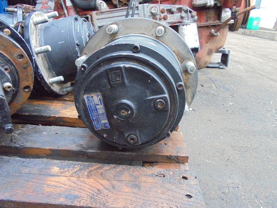 Transmisii Brevini CTD2050SL3 PZ1470E7 cu hidromotor