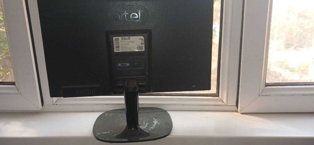 Monitor LG va Artel yaxshi