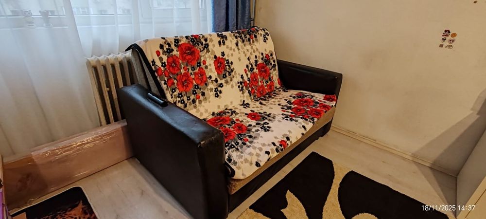 Vând canapea stofă!!