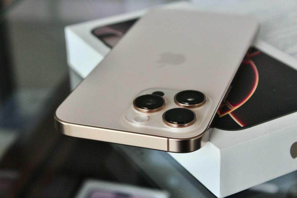 Като нов Iphone 16 pro max desert titan 256 gb