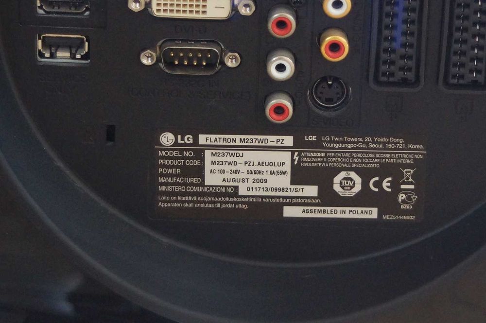 Televizor lcd - Lg M237WD - 23 inch/58 cm - impecabil