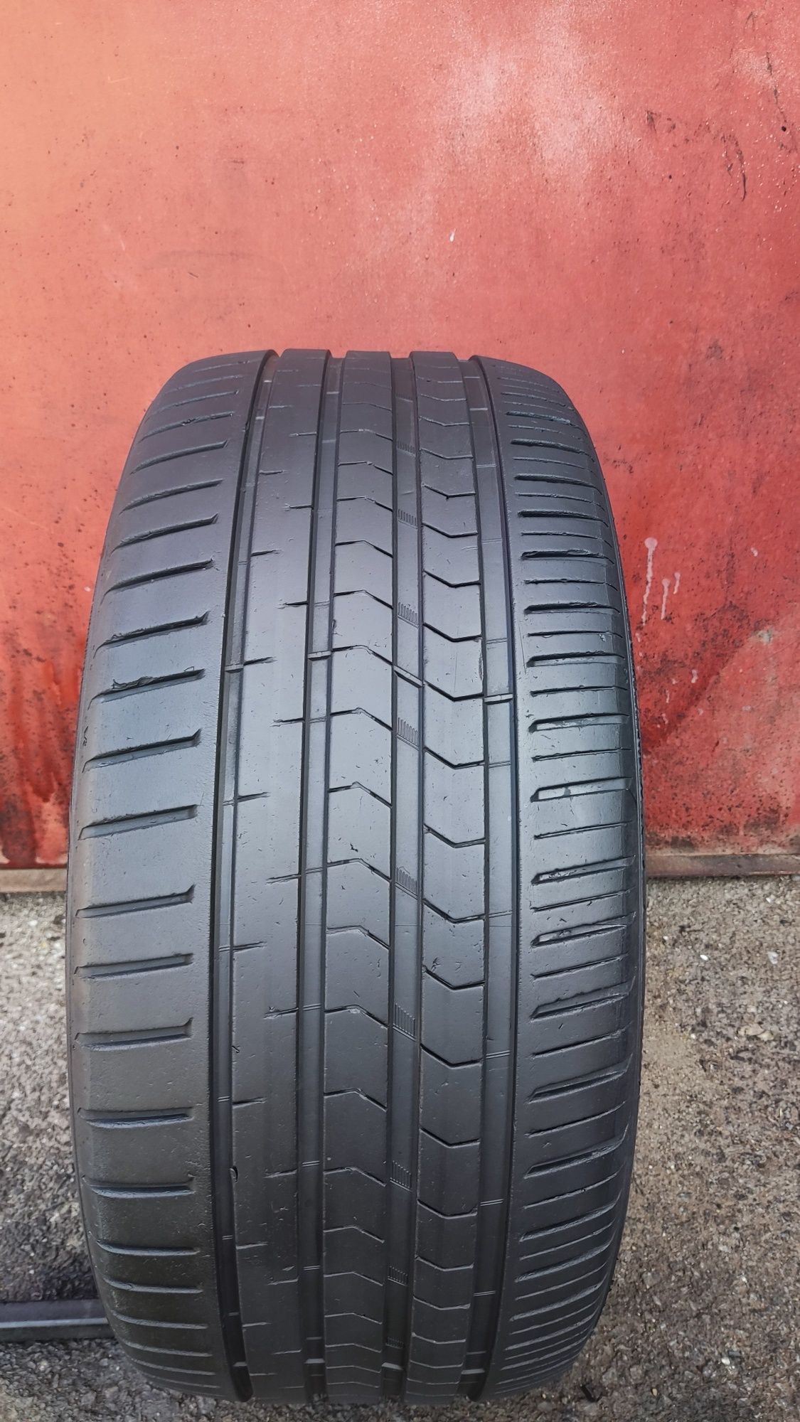 1бр. лятна гума 245/40/18 Vredestein Ultrac Satin 
dot20
6.6mm
Добро с