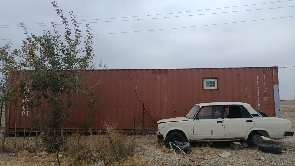 Kanteynir 12 metirli tayorr do’kon qilinga sotiladi