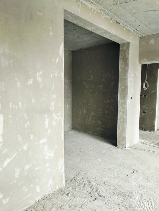 Executam Tencuiala Mecanizata pe baza de var ciment sau ipsos.