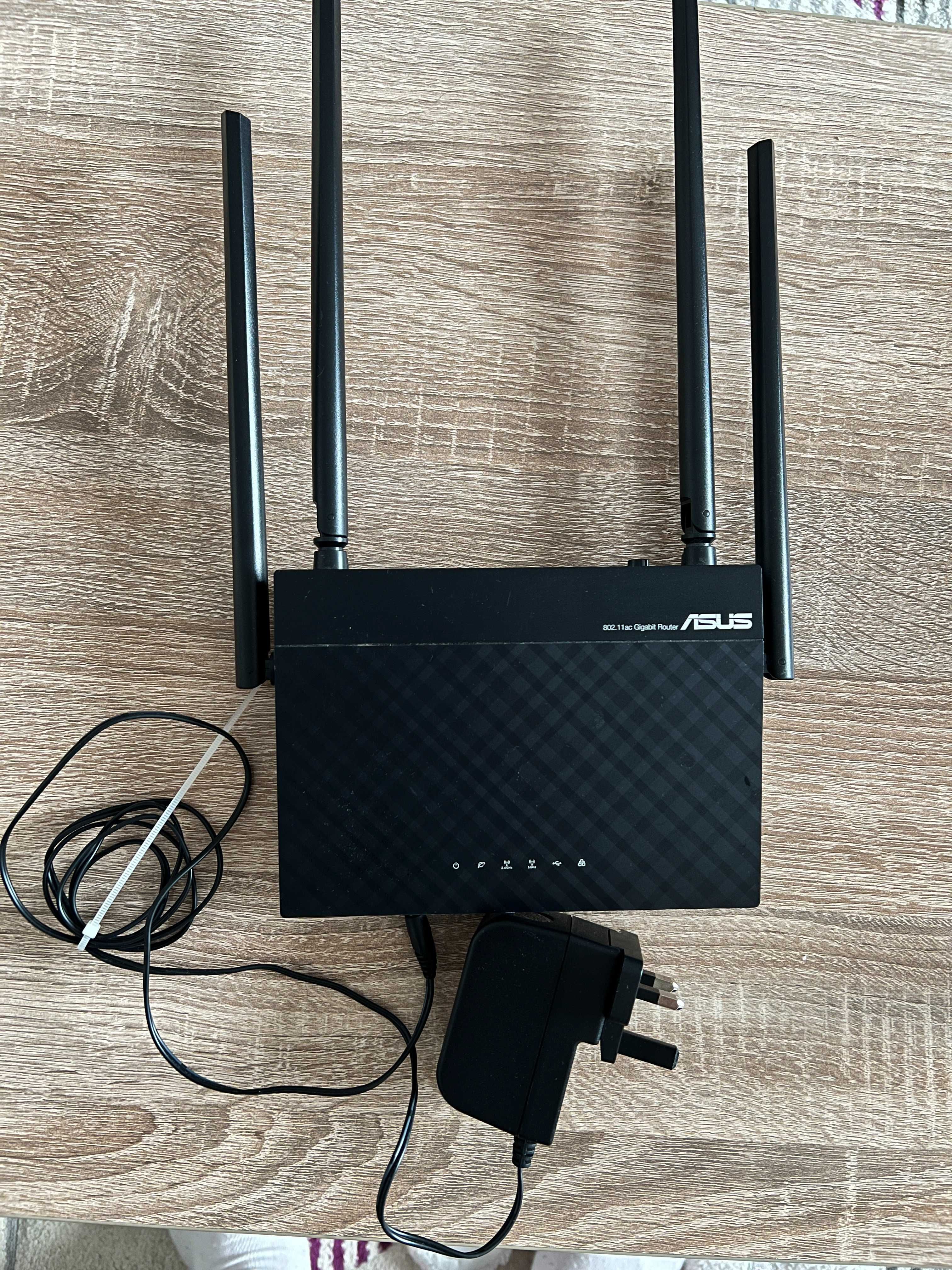 Router Wi-Fi Router Asus RT-AC1300UHP (AC1300) cu MU-MIMO