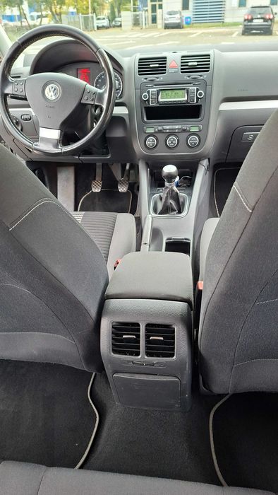 Volkswagen Golf 5, UNITED- an 2008, Benzina 1.4
