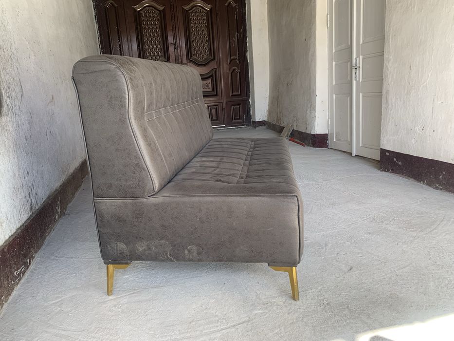 Mebel kafe restarandlar uchun yangi turibdi 8 ta bor sifati alo