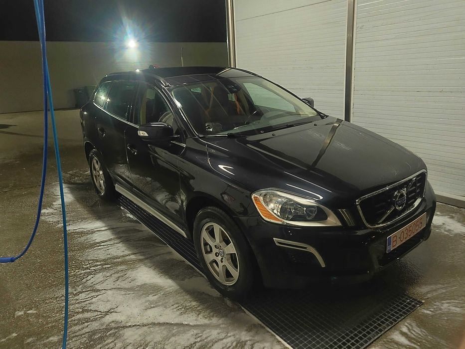 Vând Volvo XC 60 d3 163 c.p. 2012;