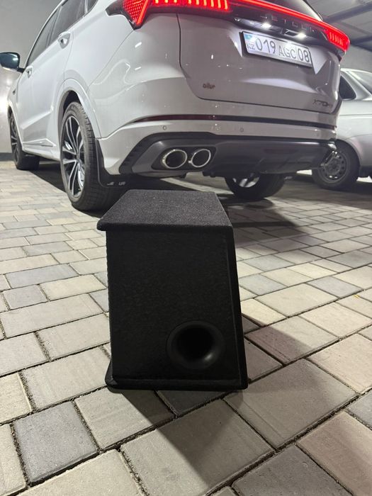 Саббуфер почти новый