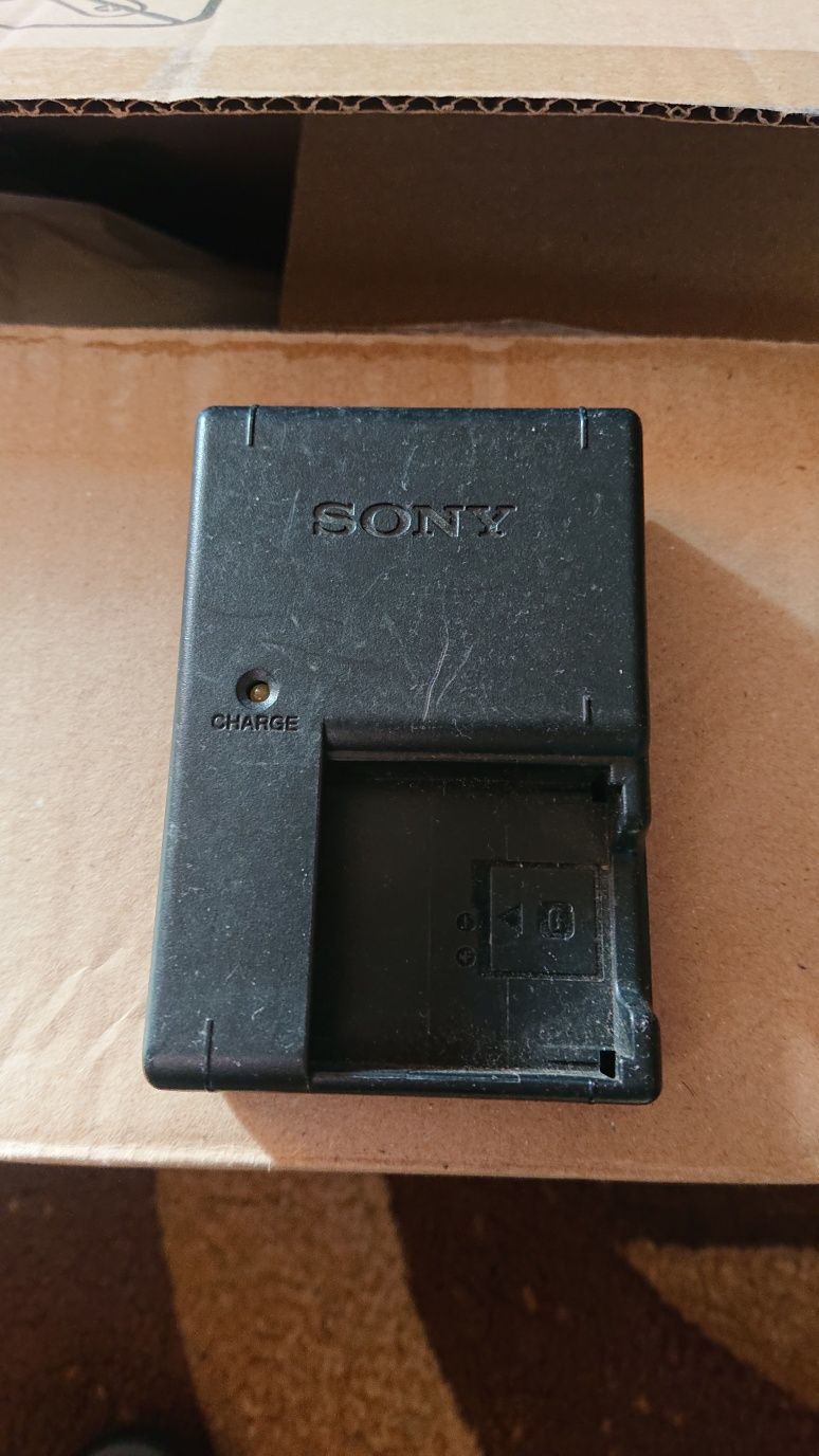 Incarcator HP și Sony pentru camera foto cu 2 acumulatori